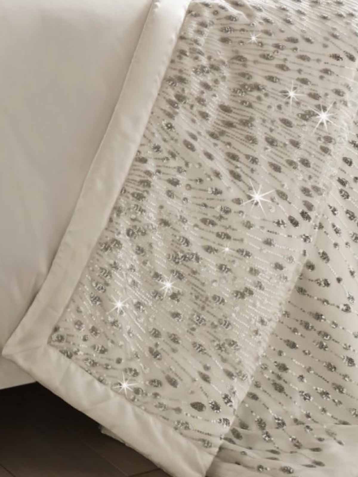 Kylie oyster cushion top