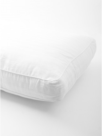 HOTEL FIRM BOXED PILLOW